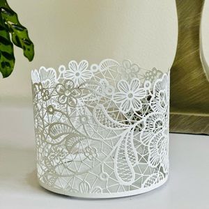 Bath & Body Works “Doily” 3-wick candle holder